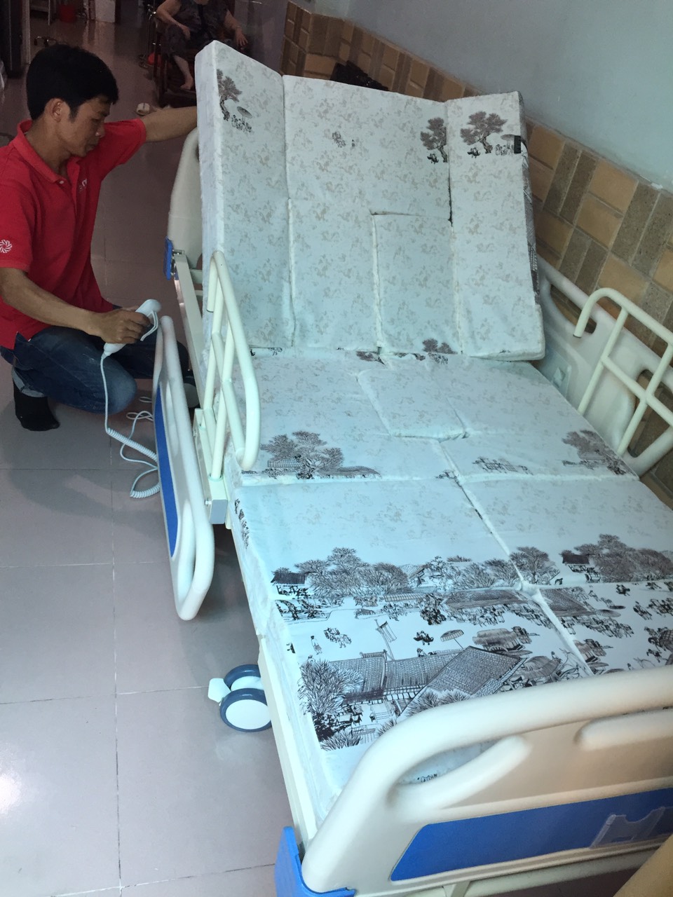 Những ưu điểm của giường bệnh nhân đa chức năng