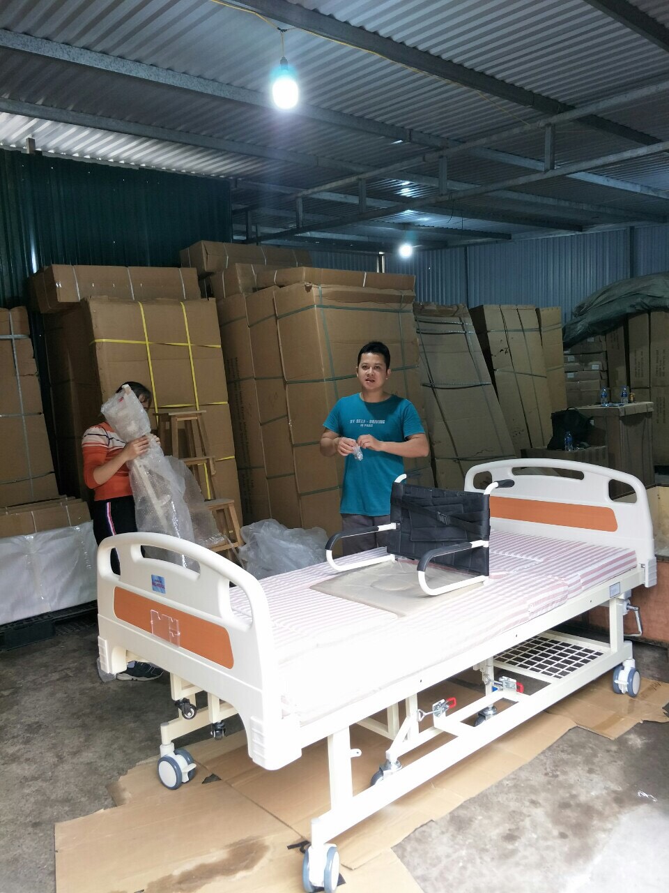 Nên mua giường bệnh nhân ở đâu để đảm bảo chất lượng?