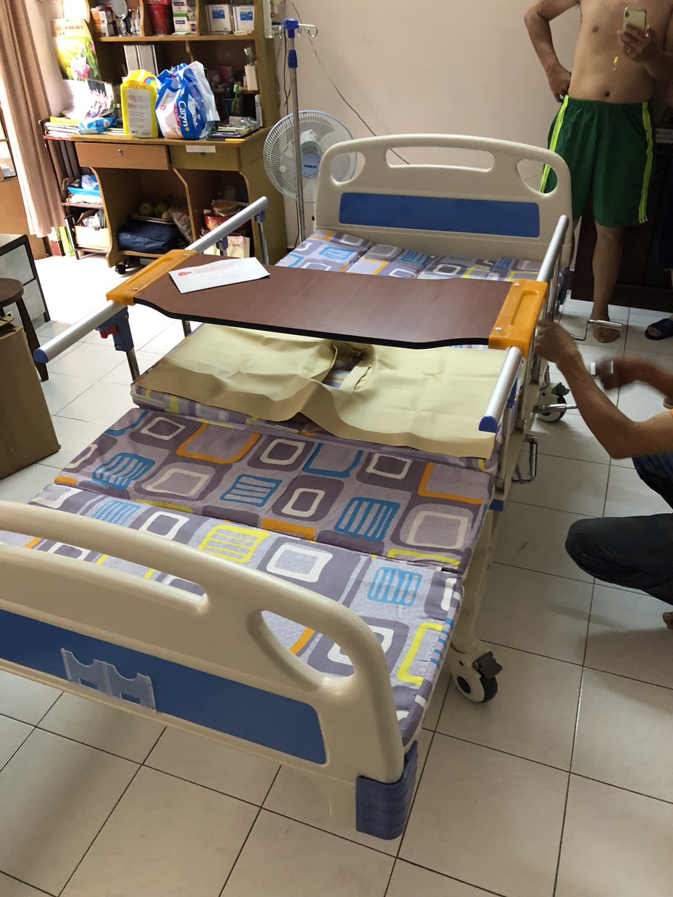 Giường bệnh 4 tay quay NIKITA