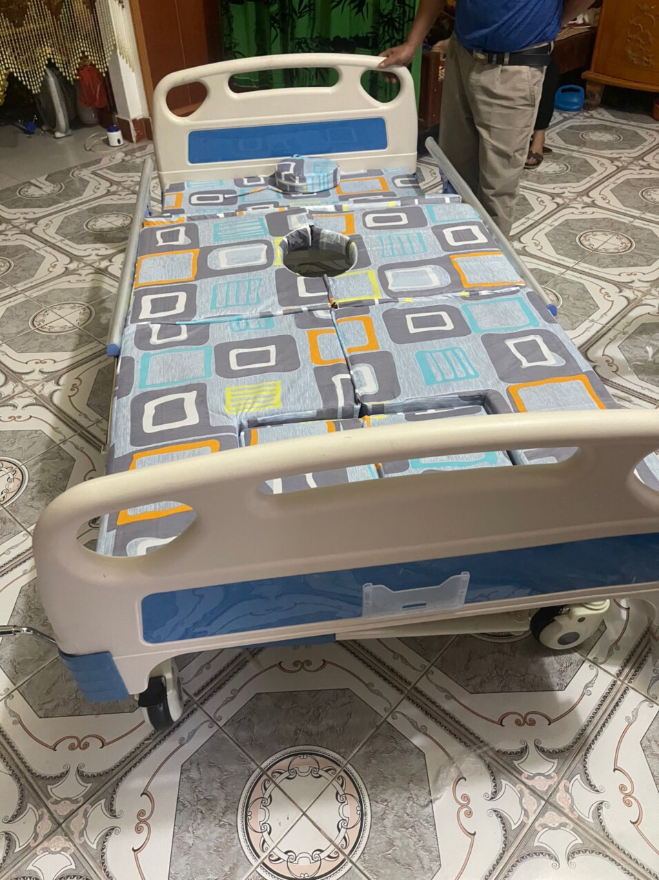 Giường 4 tay quay chính hãng